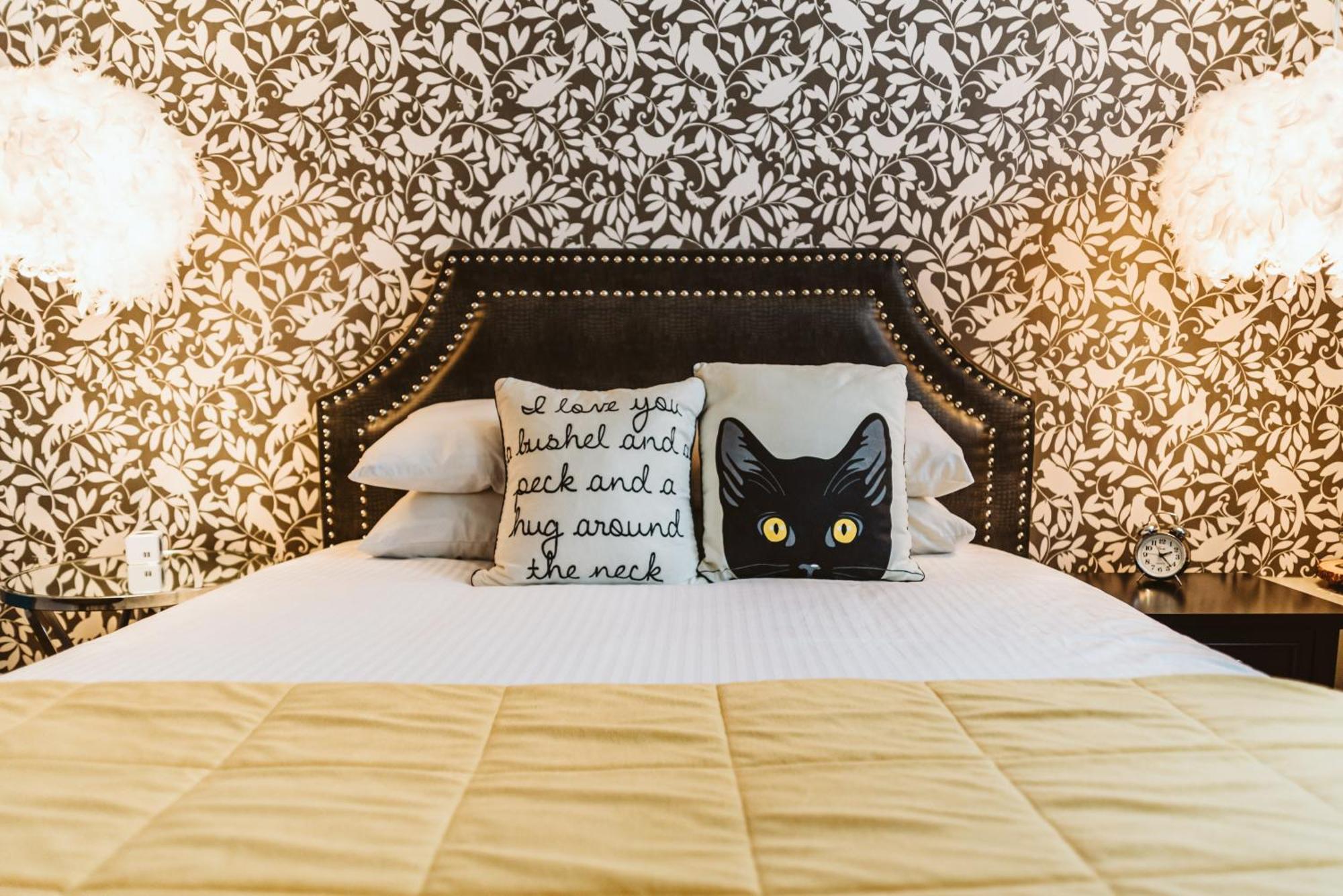The Grove Hotel Kingsville Bagian luar foto