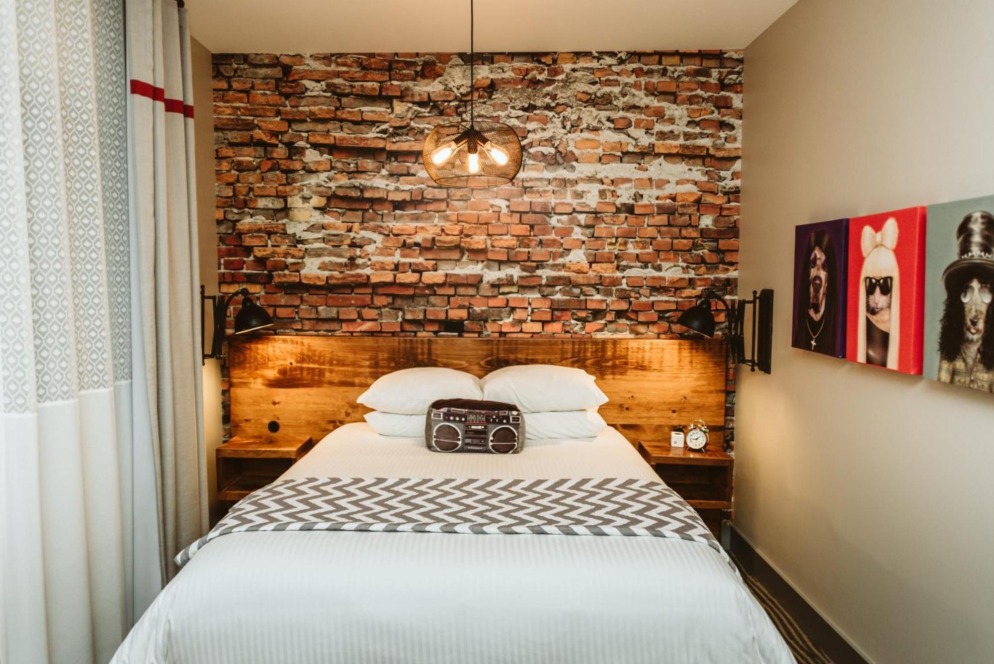 The Grove Hotel Kingsville Bagian luar foto