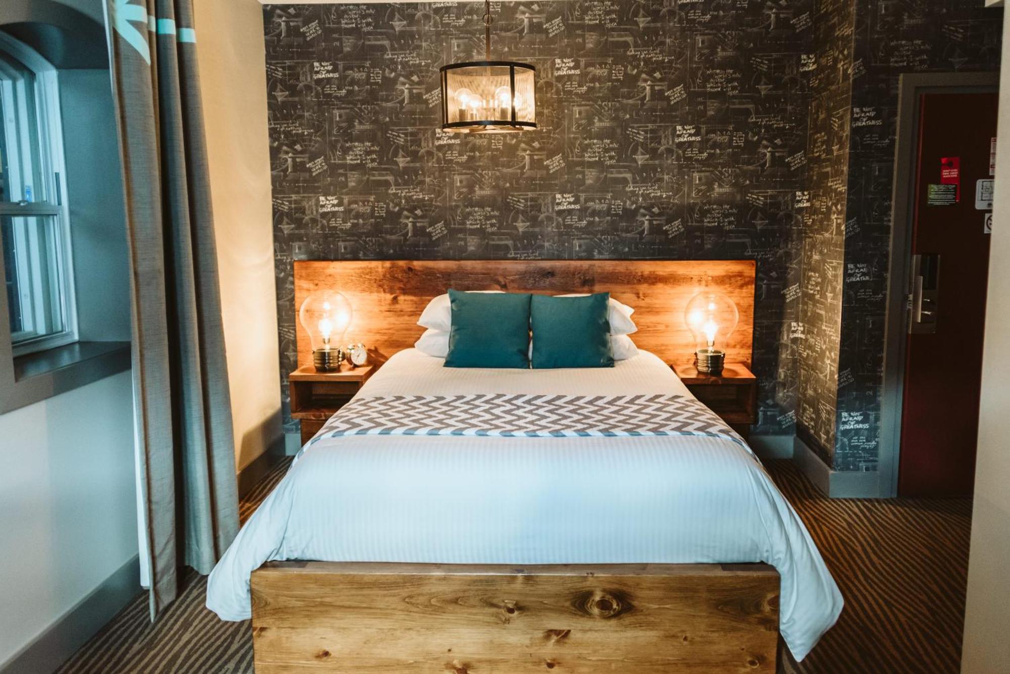 The Grove Hotel Kingsville Bagian luar foto