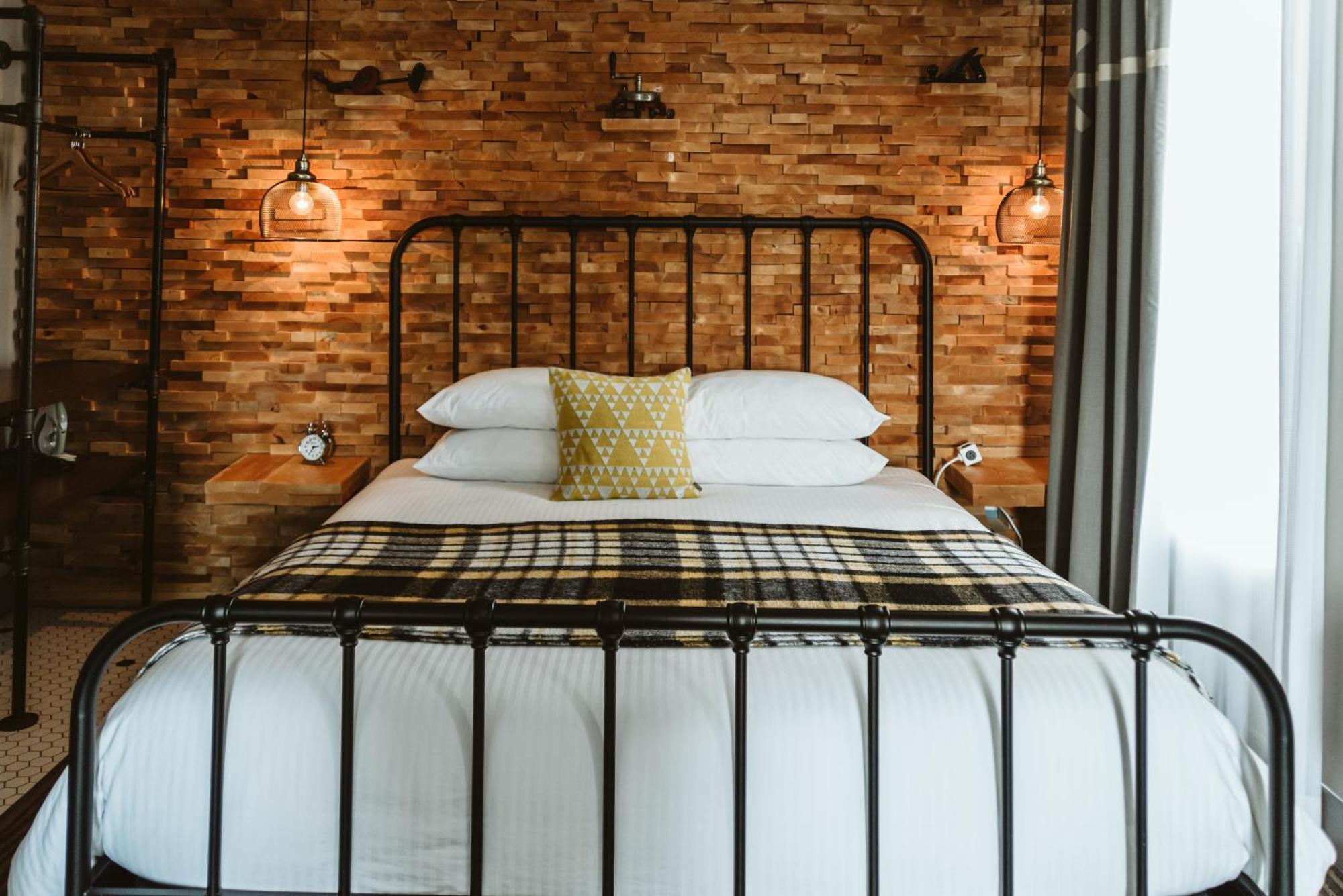 The Grove Hotel Kingsville Bagian luar foto